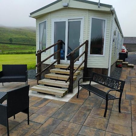 Slieve Croob Cosy CaravanFinnis エクステリア 写真