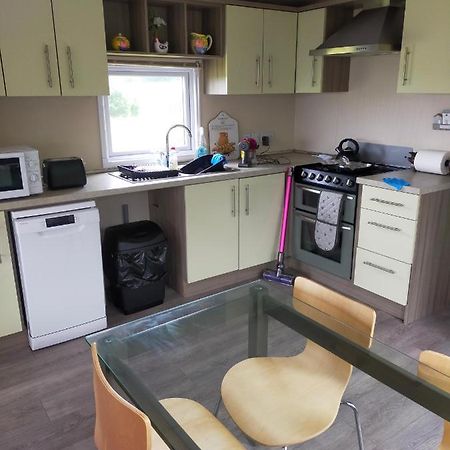 Slieve Croob Cosy CaravanFinnis エクステリア 写真