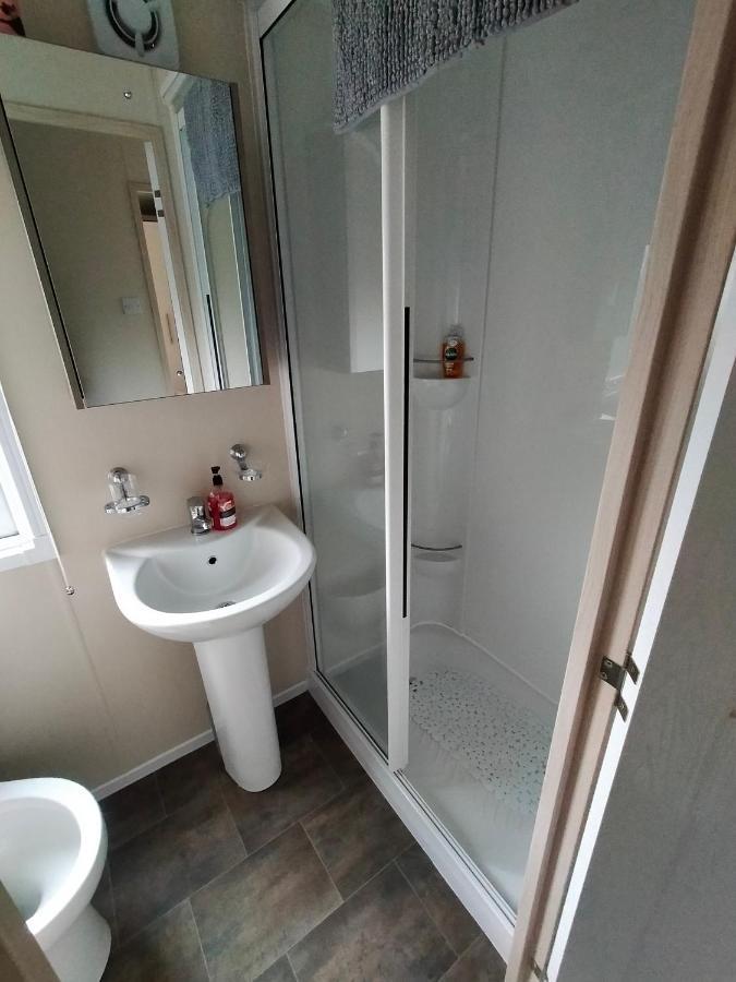 Slieve Croob Cosy CaravanFinnis エクステリア 写真